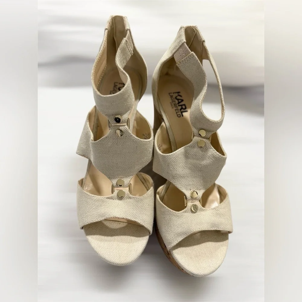 Karl Lagerfeld Sylvie Beige Canvas Cork Wedge Sandals 8M Gold Zip Back - Picture 2 of 7